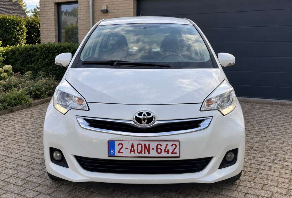 Toyota Verso S 1.33 VVT-i Comfort 1er propriétaire – Entr