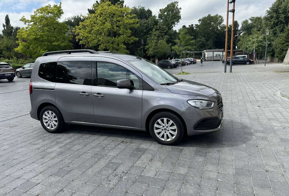 Mercedes-Benz 180 d L1 Progressive