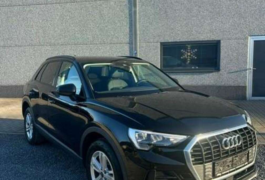 Audi Q3 45 TFSIe S tronic