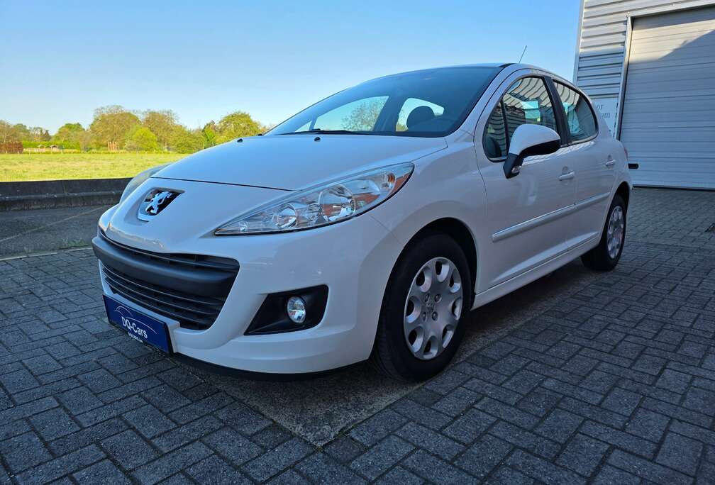Peugeot 207+ -  1.4i Benzine
