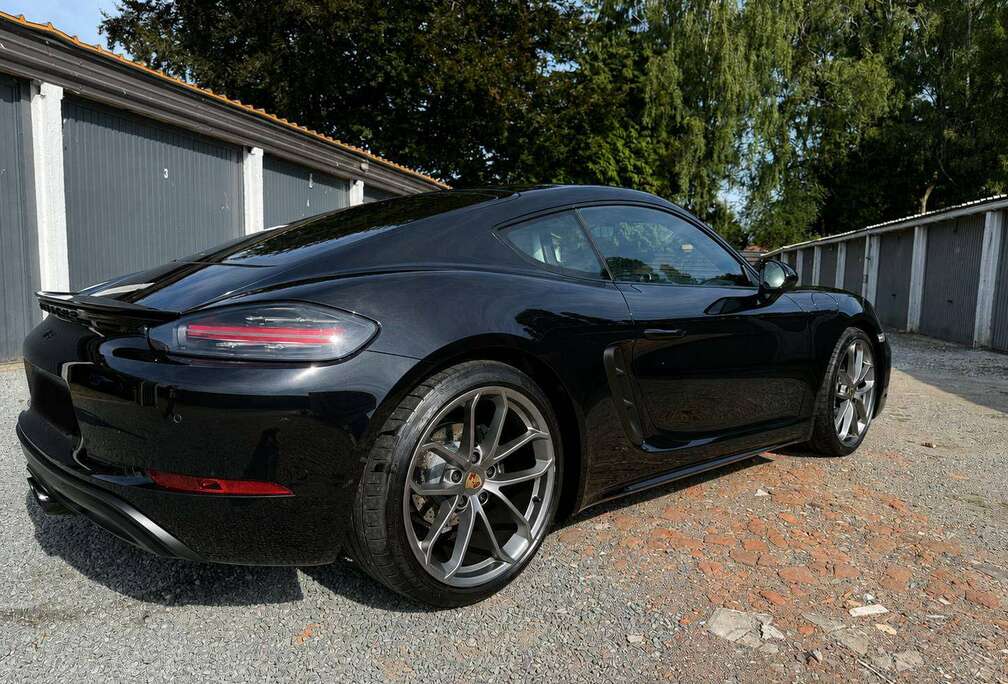 Porsche 718 Cayman 2.0 Turbo PDK