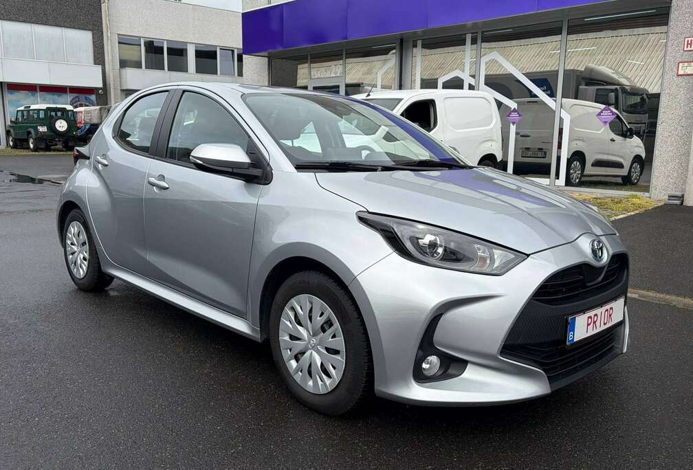 Toyota (€13.430 exBTW) 1.5 hybrid Adapt cruise CarPlay