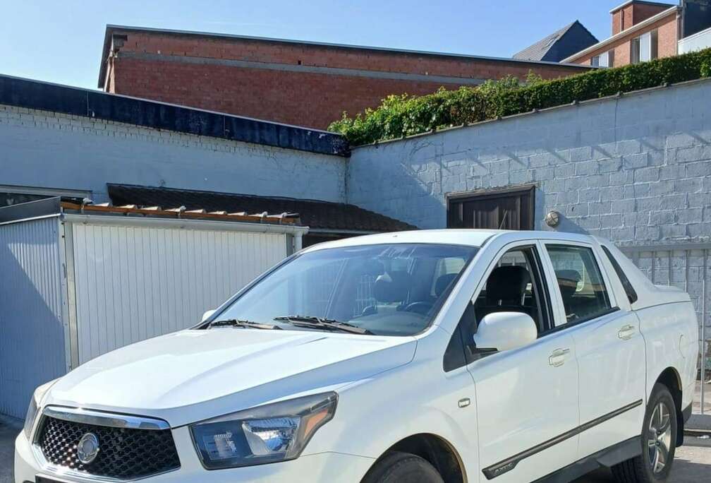 SsangYong SSANGYONG ACTYON SPORTS-AUTOMAAT-2015-4x4-LICHTE V