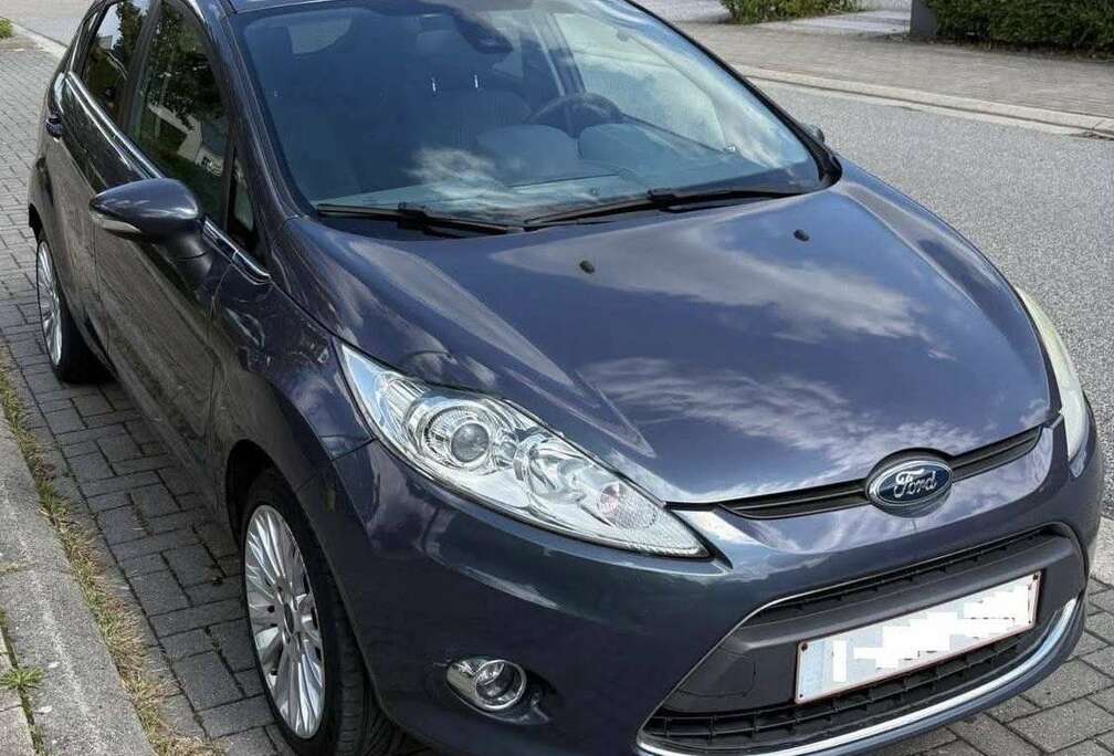 Ford 1.2 Car Play + Climatisation + Carnet Complet