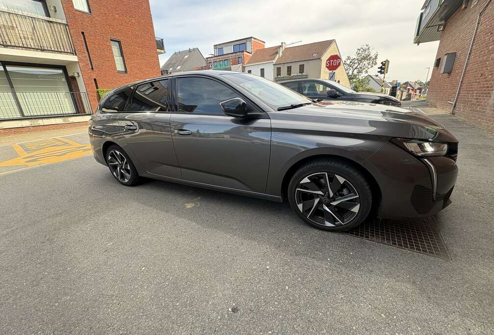 Peugeot SW BlueHDi 130 EAT8 Active Pack