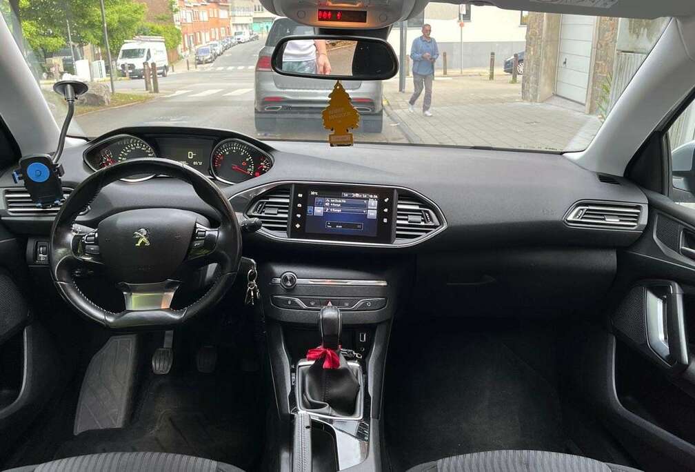 Peugeot SW PureTech 110 Stop & Start Active