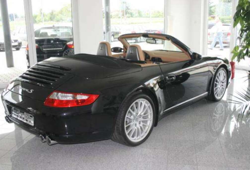 Porsche 911 Carrera S Cabriolet Tiptronic S