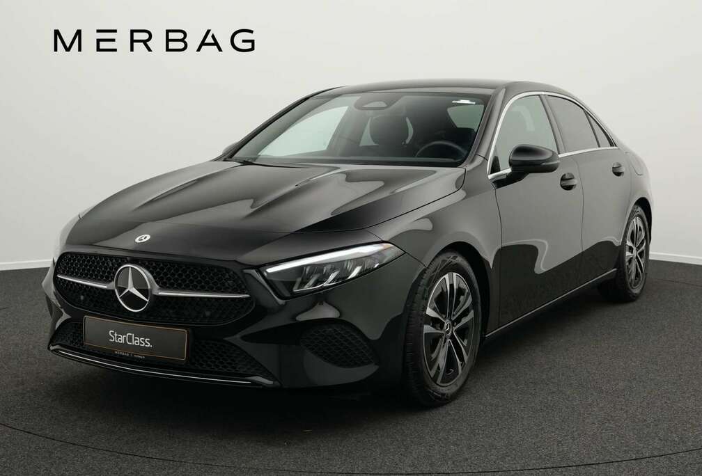 Mercedes-Benz A 180 Limousine LED+AHK+Kamera+Totw+Apple Navi
