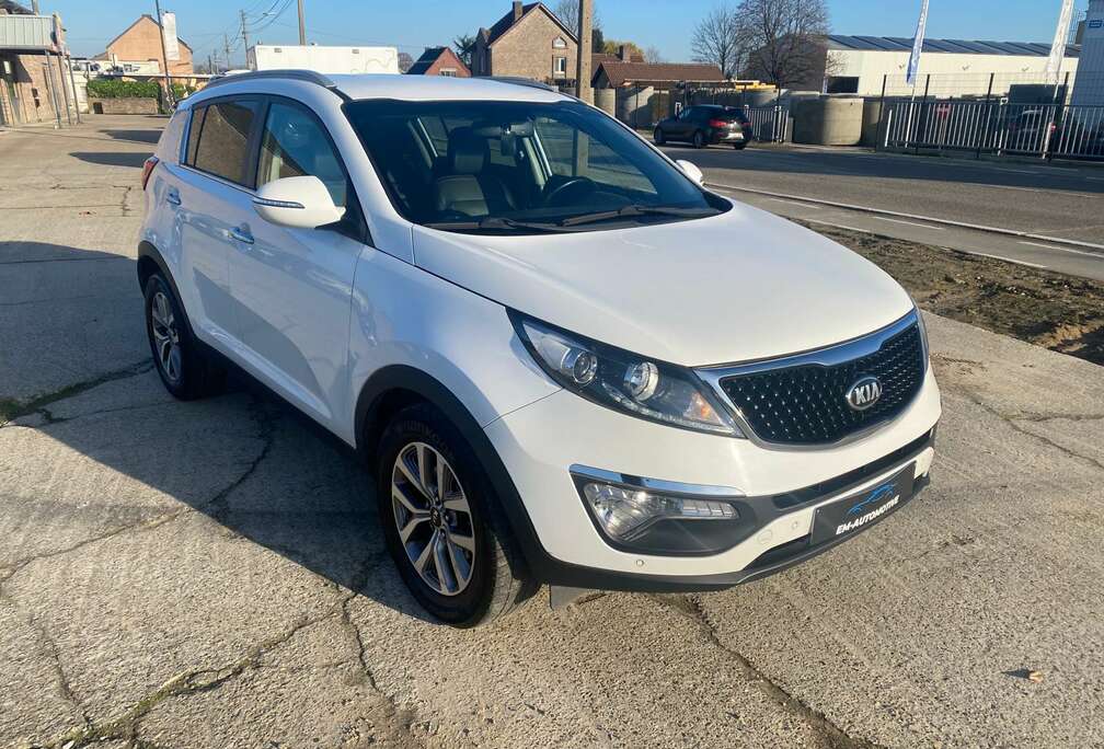 Kia 1.6i 2WD World EditionLEDERGPSCAMERA