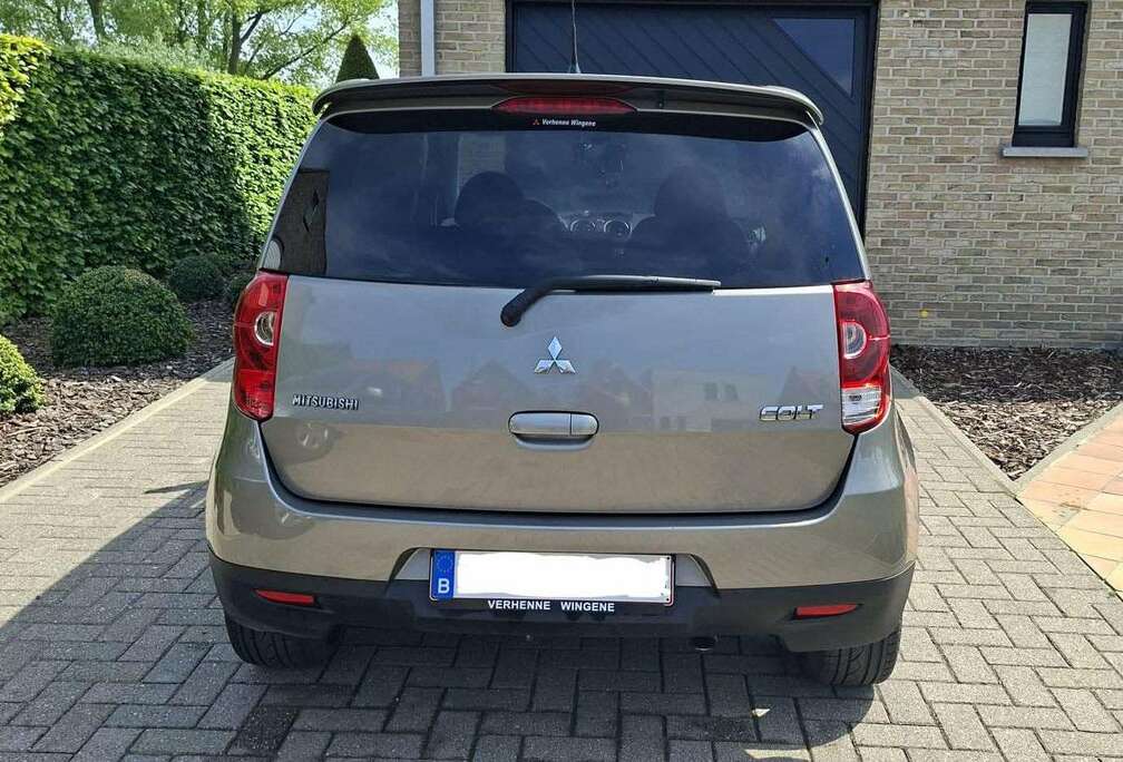 Mitsubishi Colt 1.3i Inform
