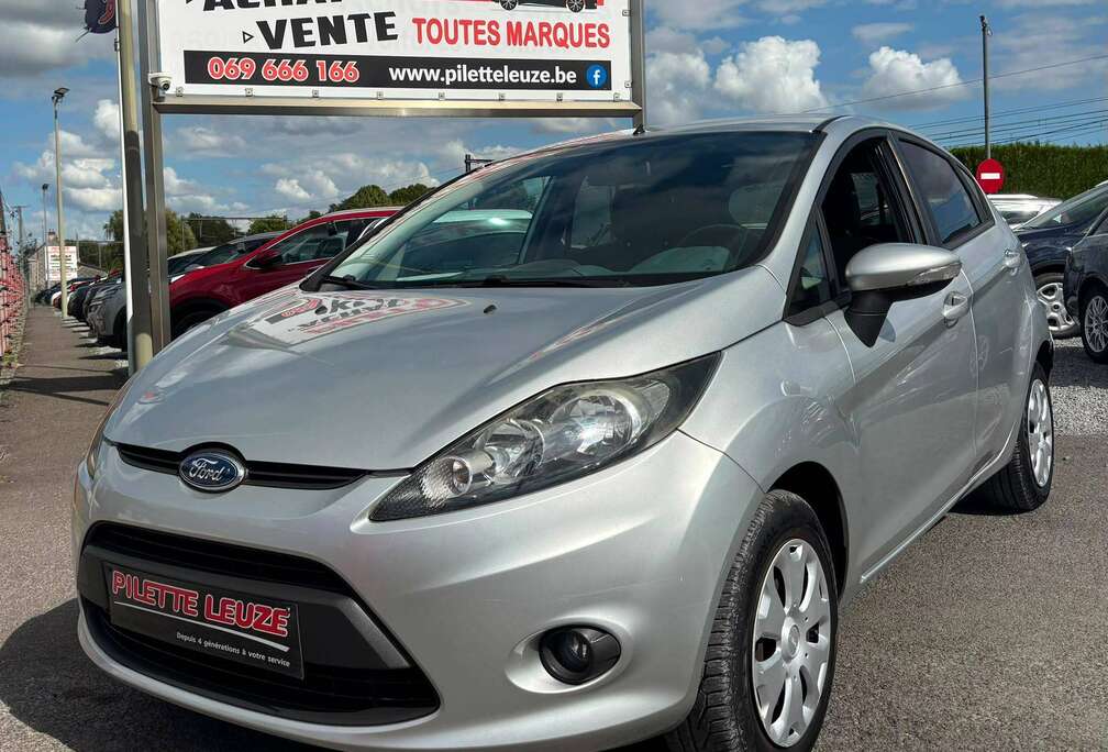 Ford CLIM/CARNET COMPLET /FAIBLE TAXE-/ -ASSUANCE/GARANTIE 12 MOIS
