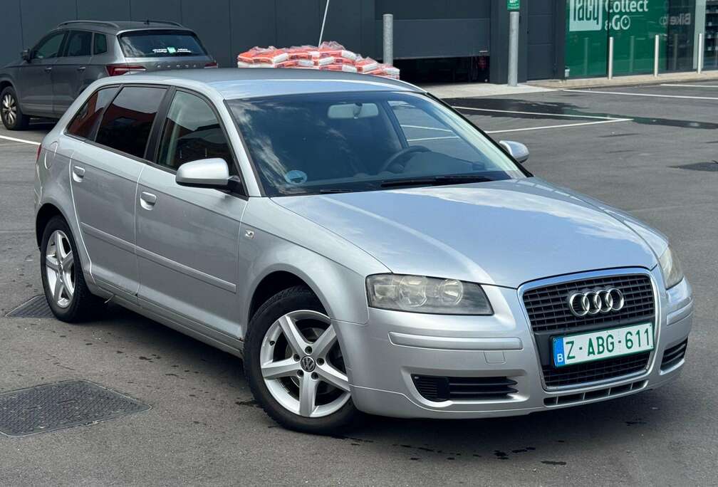 Audi Audi A3 1.6i