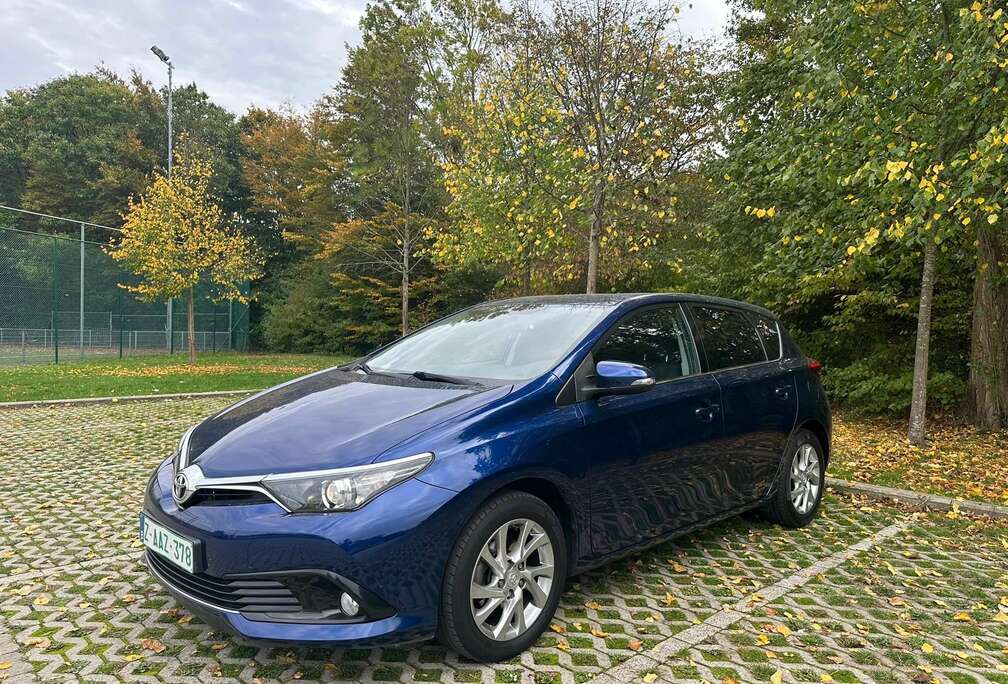 Toyota Auris 1.2 Turbo Dynamic Cruise Camera Clim Boite 6