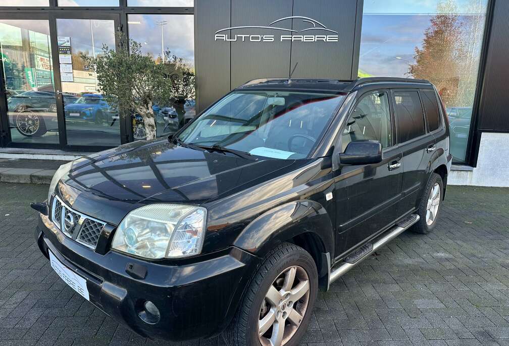 Nissan 2.5 4x4 Elegance Cuir clim toit ouvrant