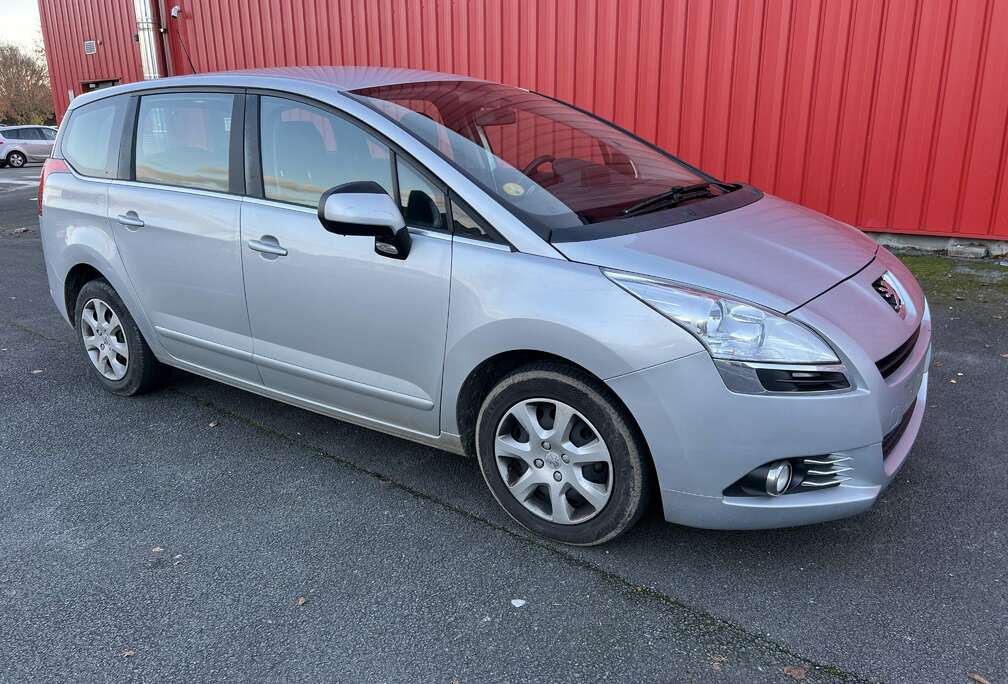 Peugeot 1.6 HDi 110ch 5places - Boite Auto -