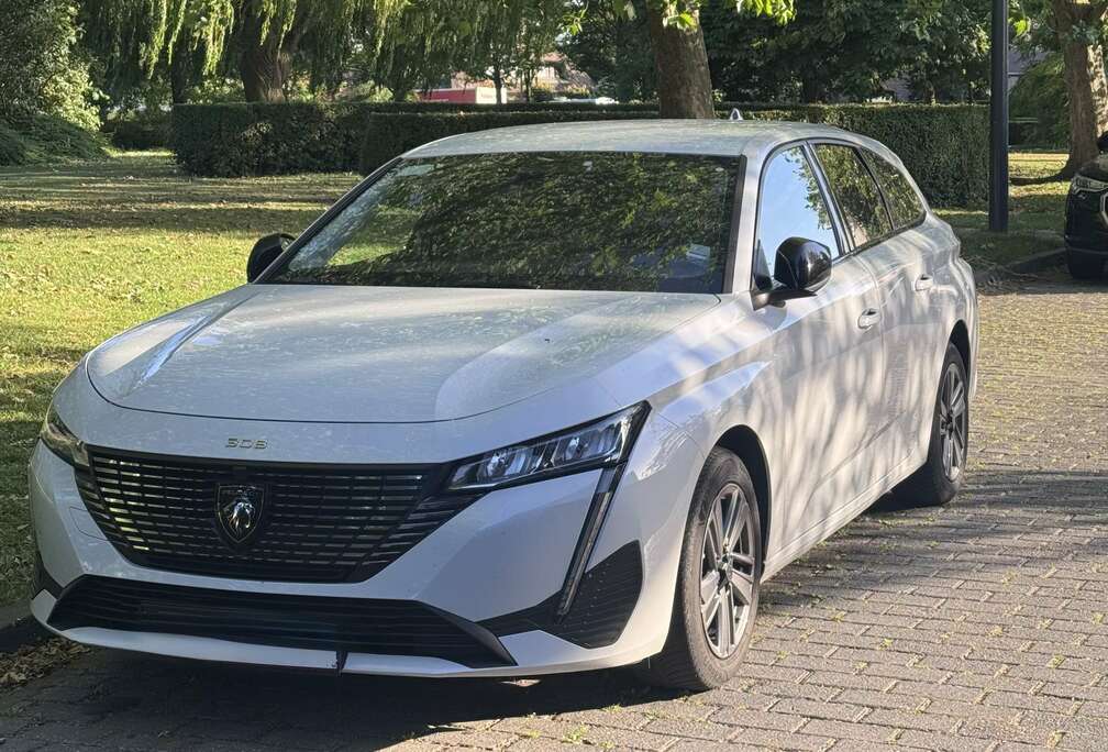 Peugeot SW PureTech 130 EAT8 Allure