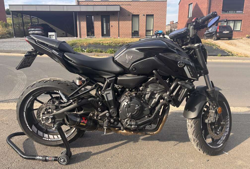 Akrapovic