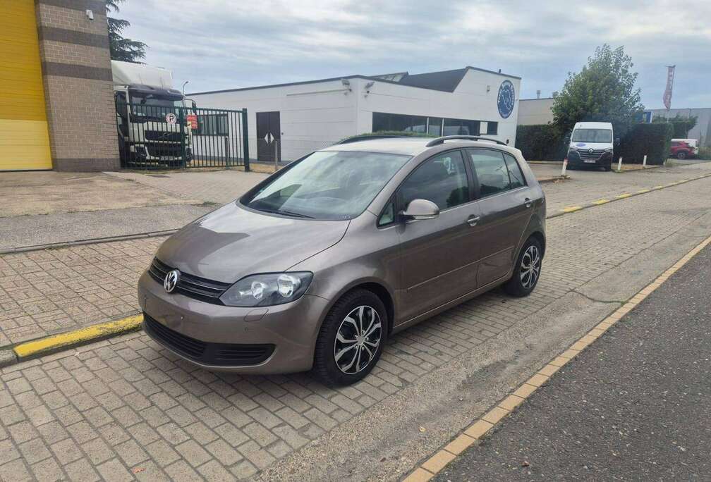 Volkswagen 1.4 TSI - Airco - Parkingssensoren - Zetelverwarming - Navigatie + Keuring - Garantie