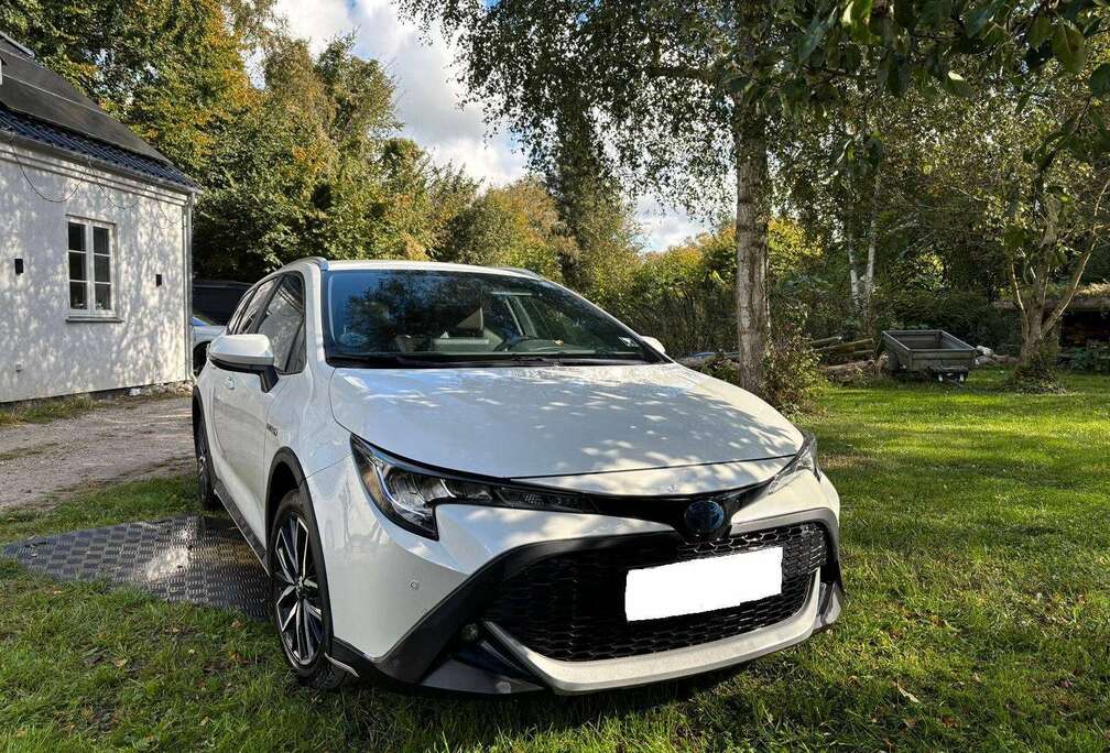 Toyota 1.8 Hybrid TREK Touring Sports MDS