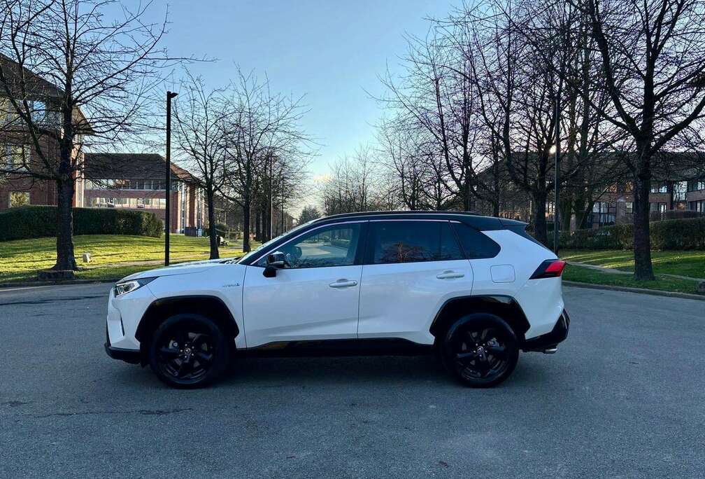 Toyota Hybrid 2.5i i-AWD Style Plus* Camera / JBL / Led *