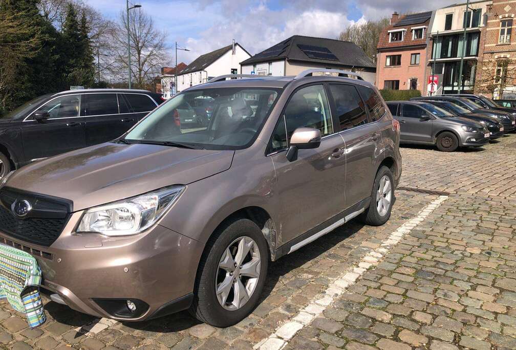 Subaru Forester 2.0 D Premium Lineartronic CVT