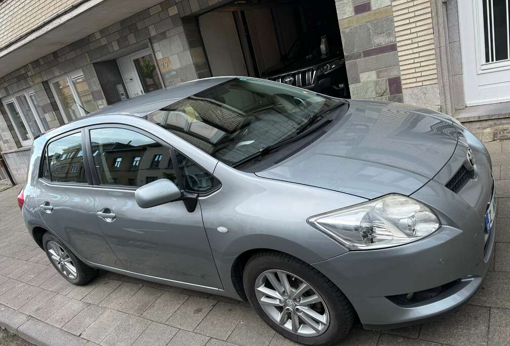Toyota 1.6VVTI AUTOMATIQUE 56000KM NEUF GARANTIE CT