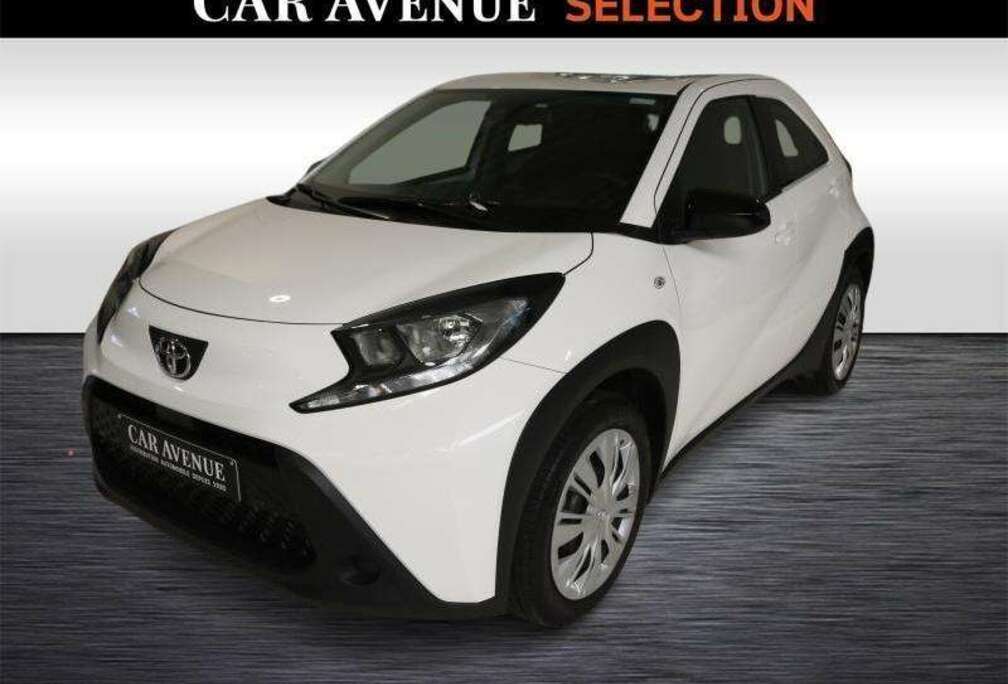 Toyota X-play 1.0i