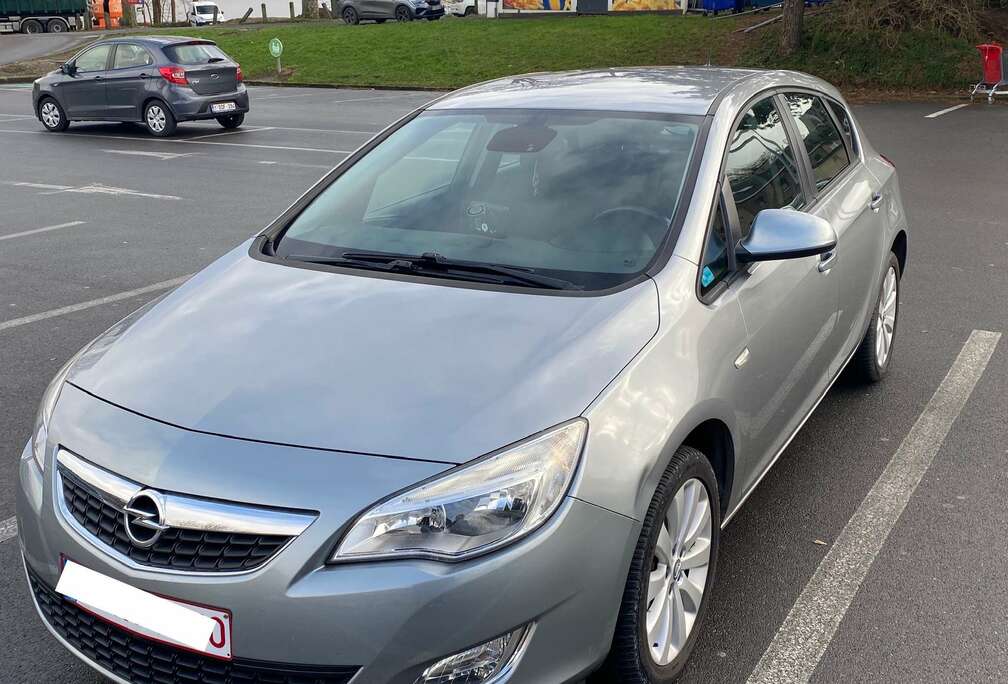 Opel (PRIX SACRIFIÉ – URGENT)