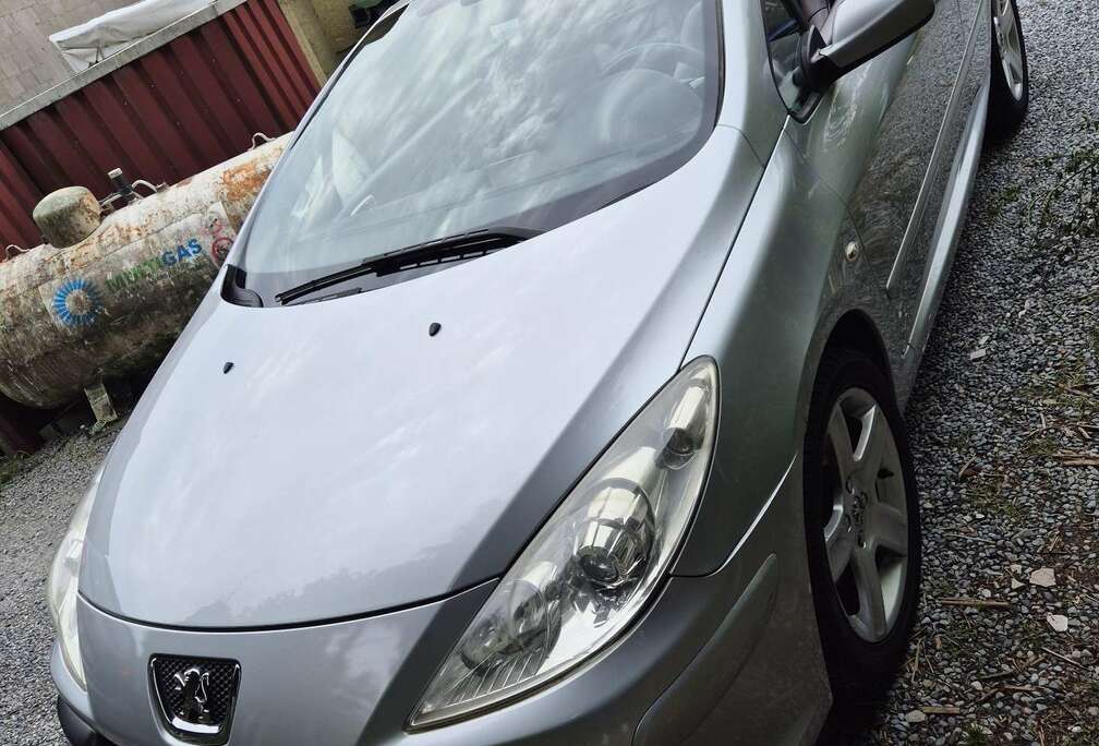 Peugeot CC 110 Filou