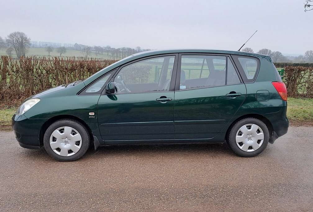 Toyota 1.6i VVT-i 16v Linea Luna