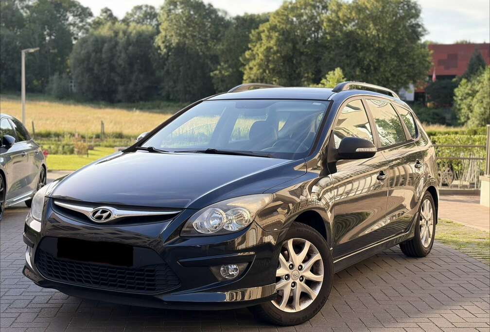 Hyundai Hyundai I30 2011 1.6 Essence full options