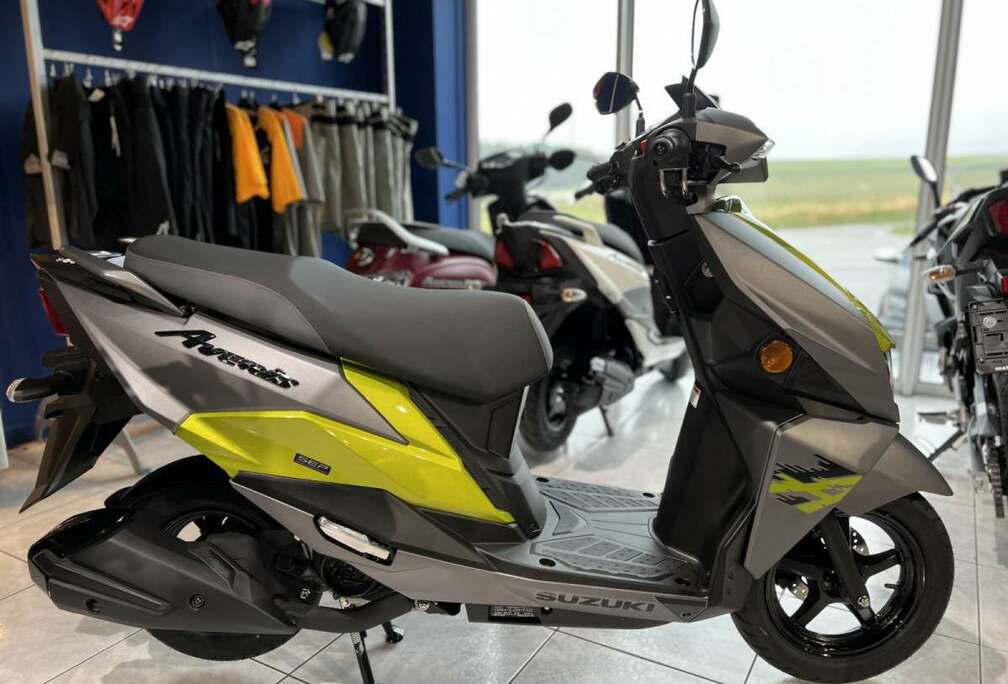 Suzuki Avenis 125