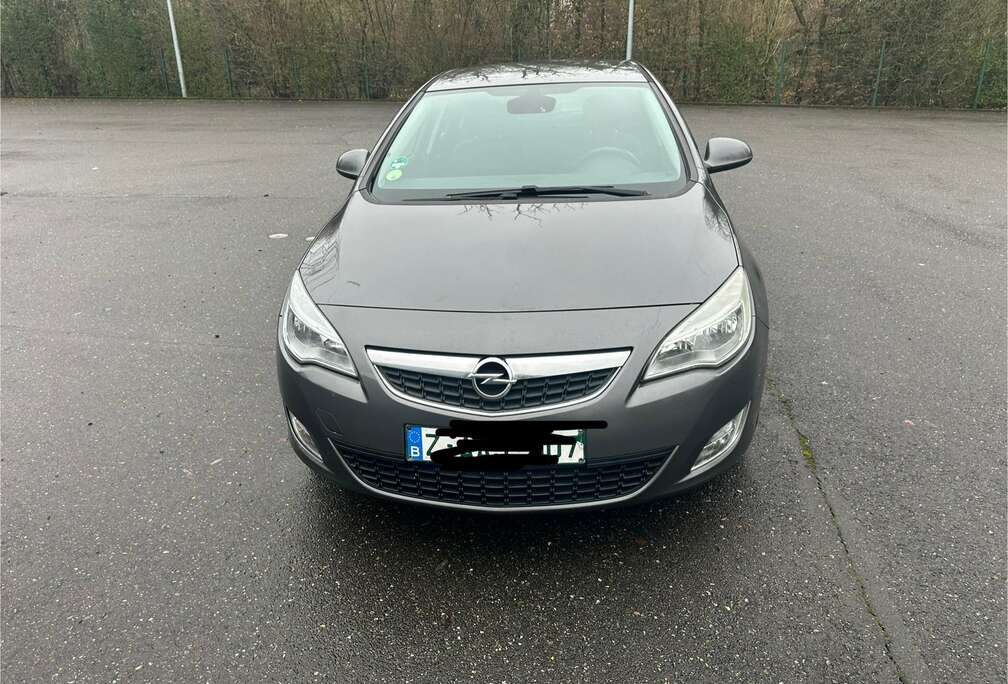 Opel Astra 1.3 CDTi ecoFLEX Essentia Start
