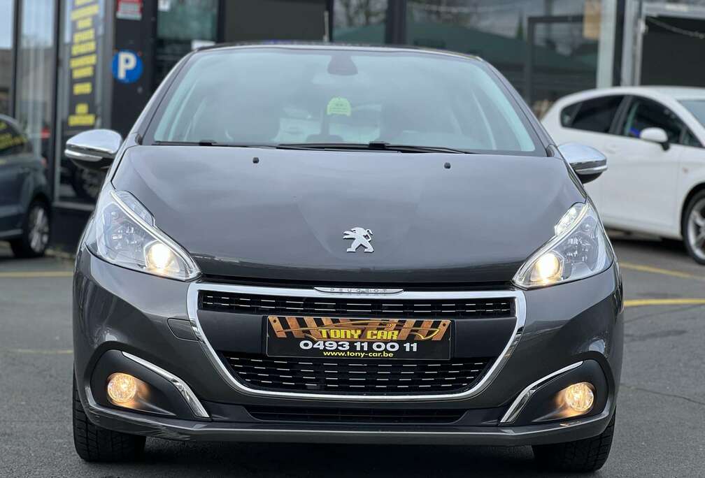 Peugeot 1.2i PureTech Allure *NAVI*CAMERA*LED*CarPlay*BT*