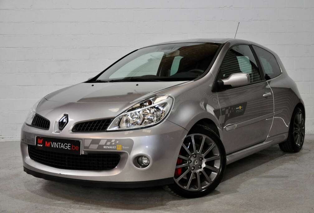 Renault 2.0i 16v 200cv Sport F1 Team R27 **Collector – N°2122 **