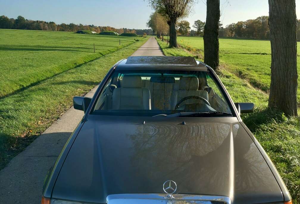 Mercedes-Benz 230 CE