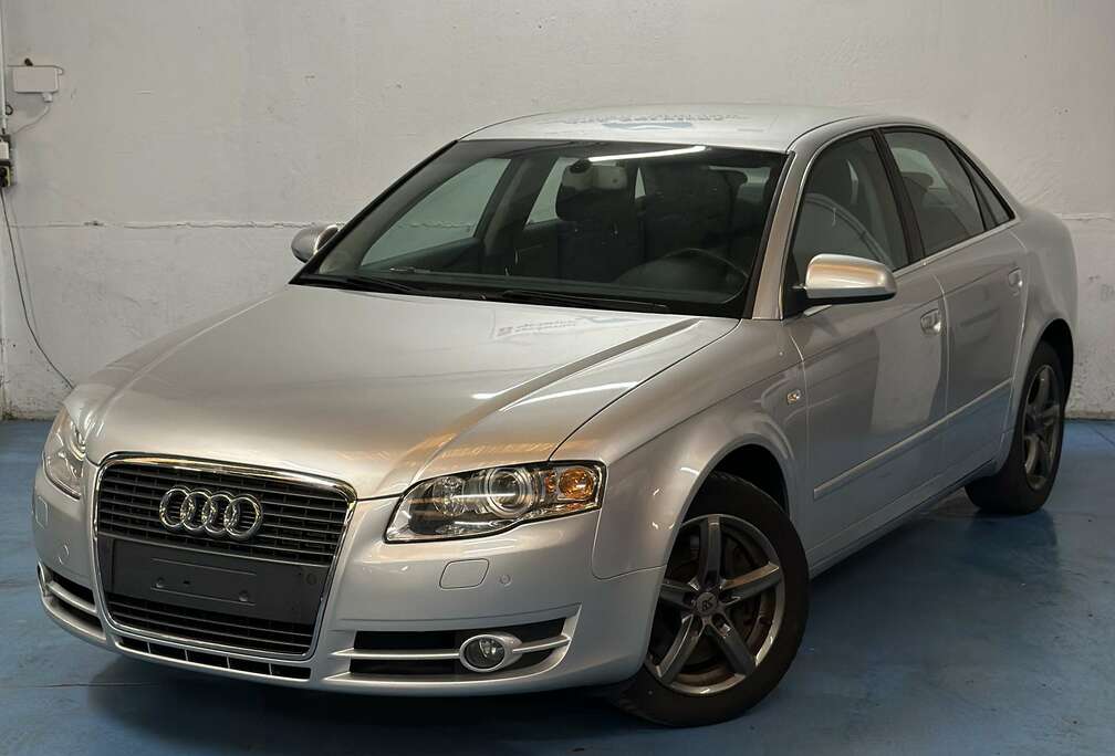 Audi 2.0 Turbo 16v FSI **TOP STAAT **