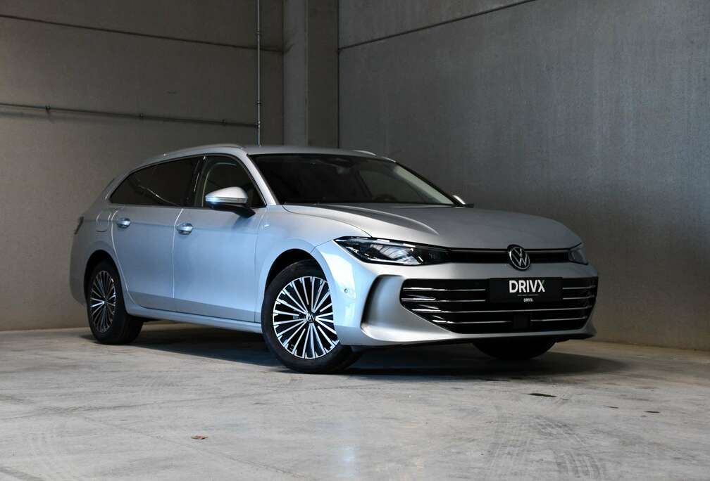 Volkswagen Massage - Elegance - Trekhaak - Carplay - 360