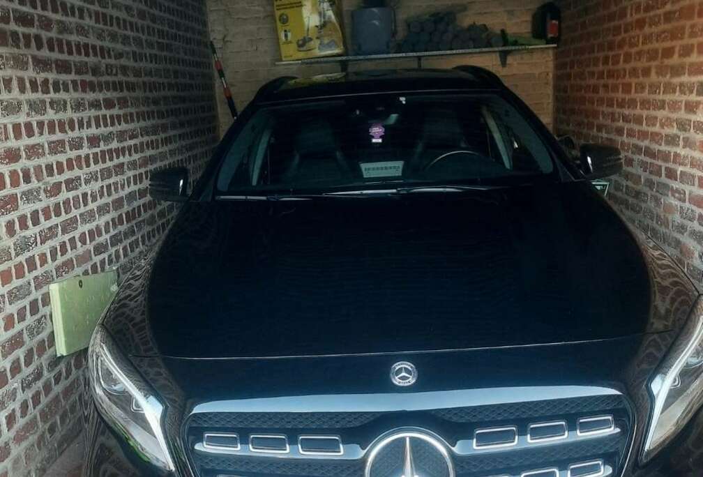 Mercedes-Benz GLA 180 (EU6.2)