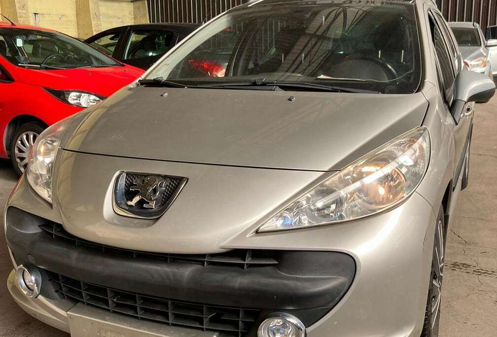 Peugeot SW 1.4 VTi 16V 95ch Navteq