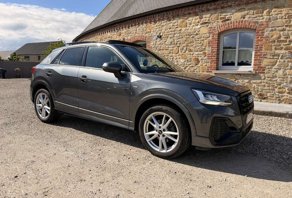 Audi 30 TDi S-line S-tronic FULL-OPTION SHADOW LOOK