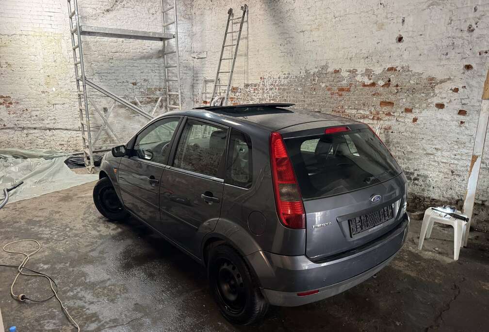 Ford 1.4i 16v Ambiente