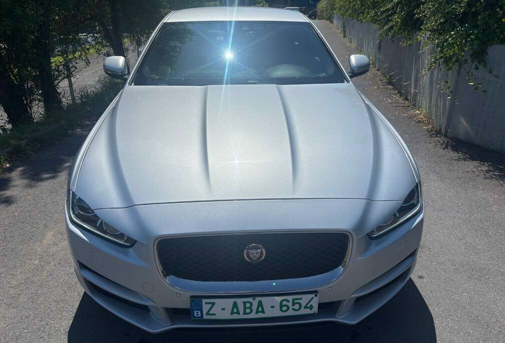Jaguar XE 2.0 marchand export