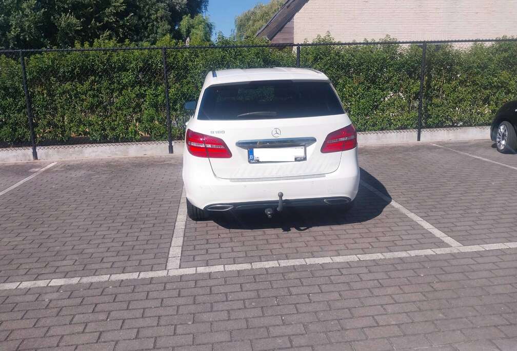 Mercedes-Benz B 180 BE Edition
