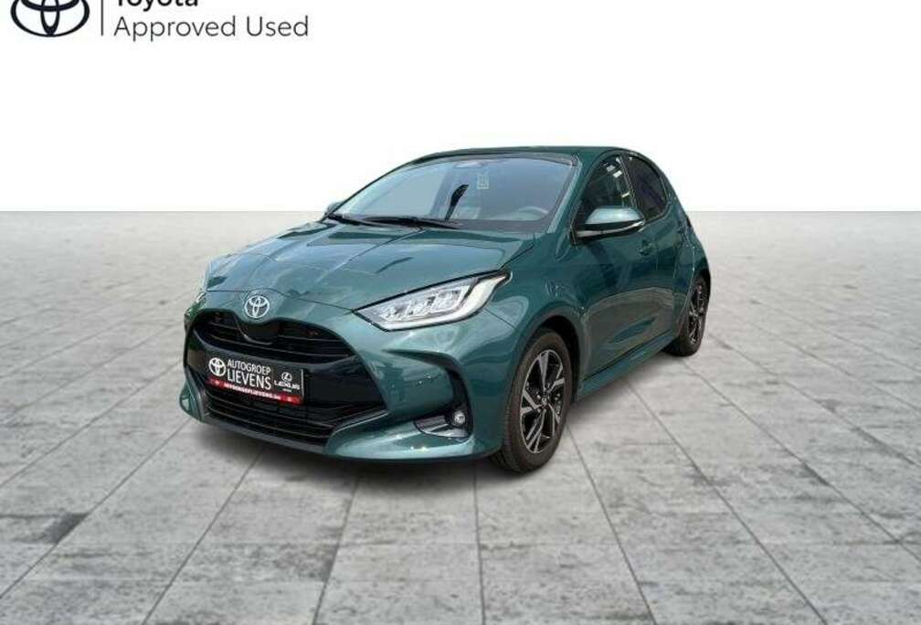 Toyota Iconic + hi tech pack 1.5 Hyb