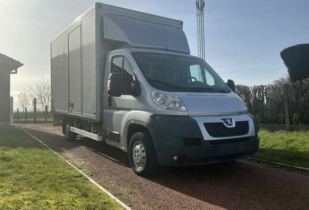 Peugeot 3.0 HDi L4 FAP 20m3 (EU5)