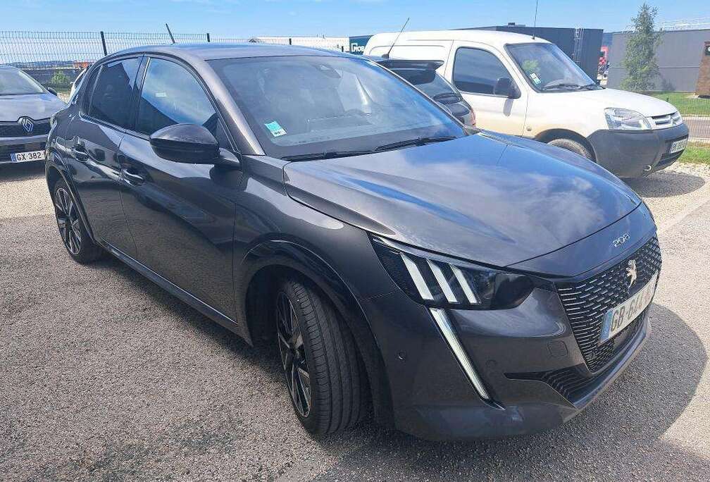 Peugeot 1.2 GT 100CV EAT8