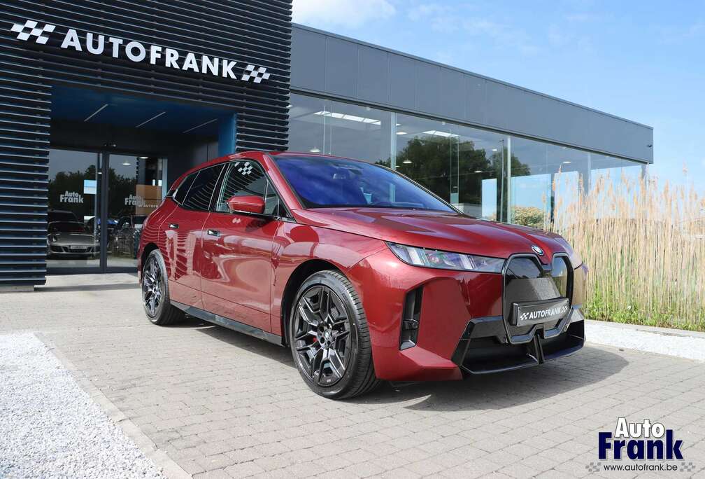BMW XDRIVE45 / M-SPORT-PRO / LUCHTVERING / INTGRL STRNG / DRIV+PARK PRO
