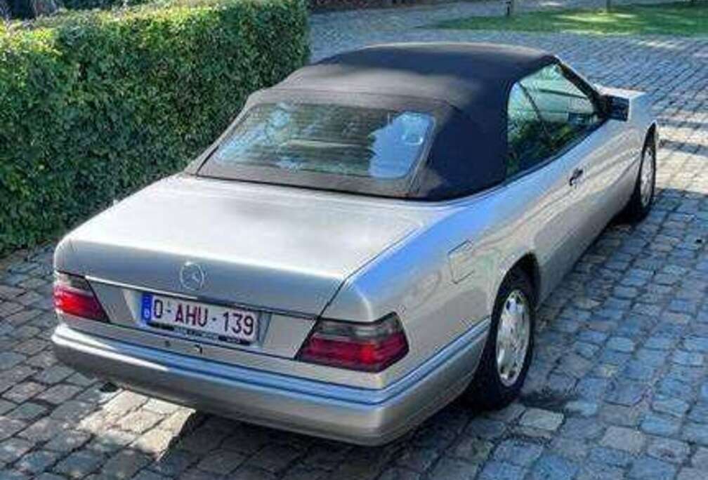 Mercedes-Benz Mercedes CE 200 CABRIO - AUTOMAAT