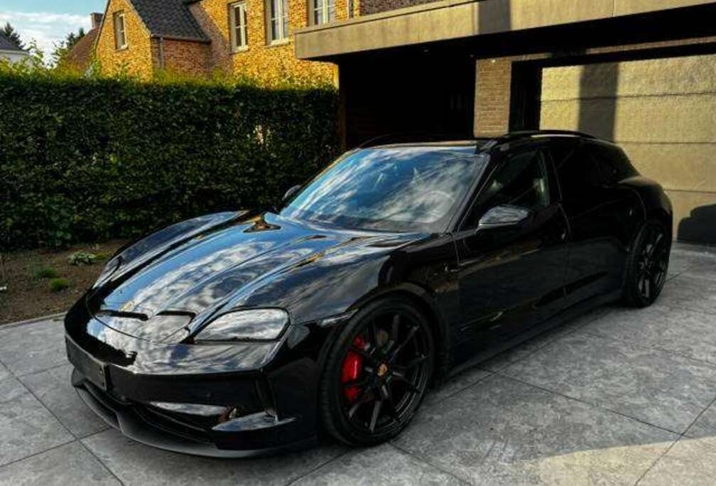 Porsche Taycan Sport Turismo 105 kWh 4S